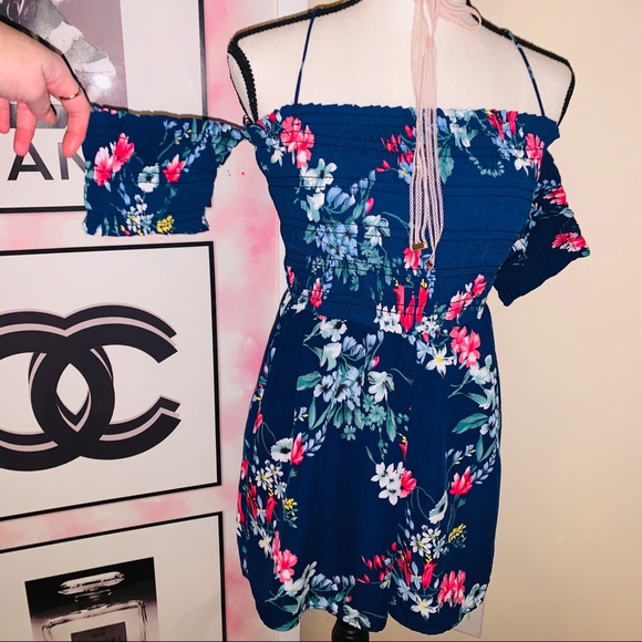 Sienna Sky Other - 🎟BOGO ITEM🎟 Floral romper 🌺
